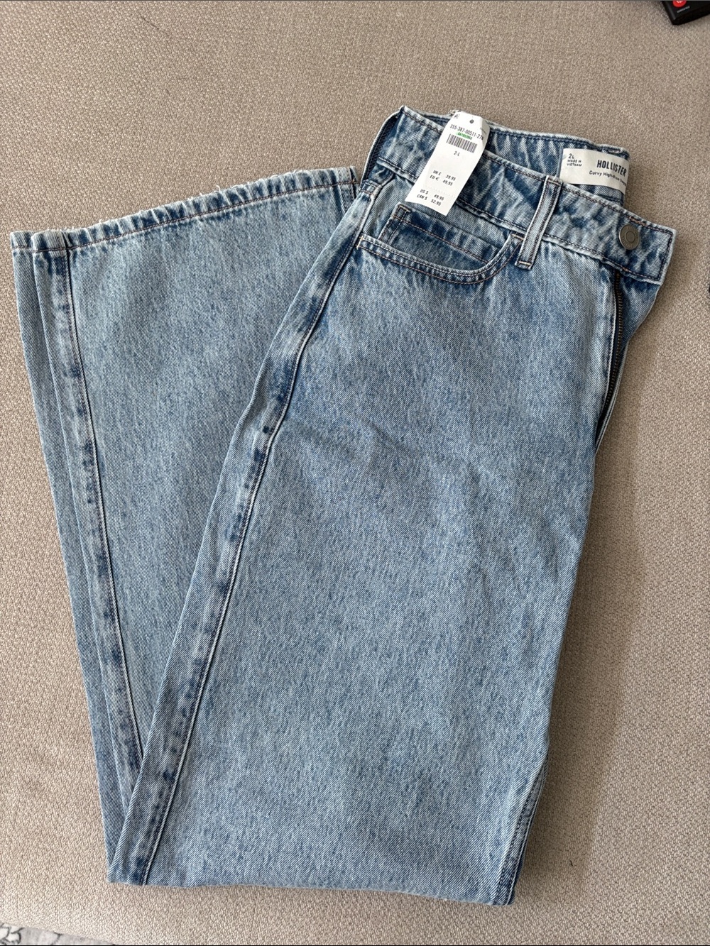 Hollister Women’s Straight Leg Jeans